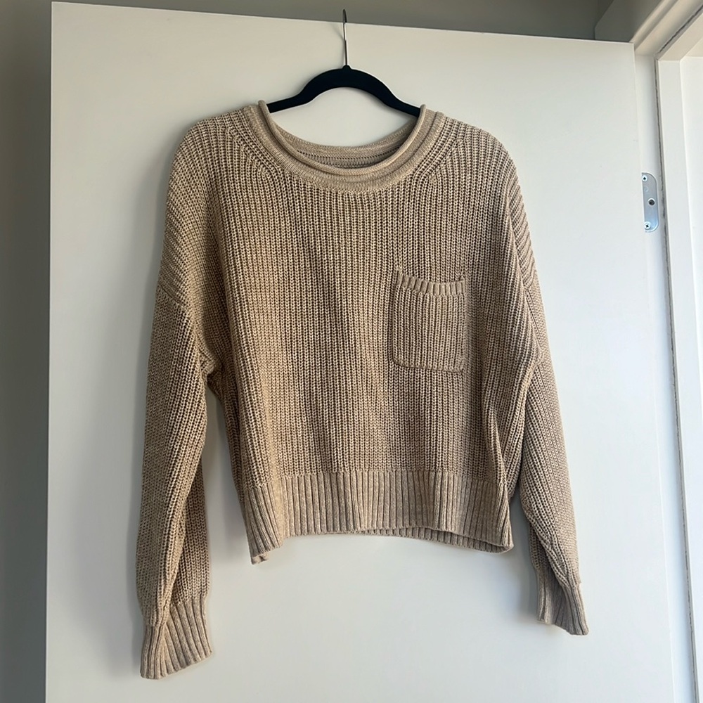 GAP Beige Cropped Knit Sweater